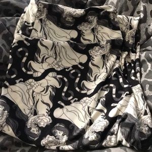 Lularoe Disney leggings